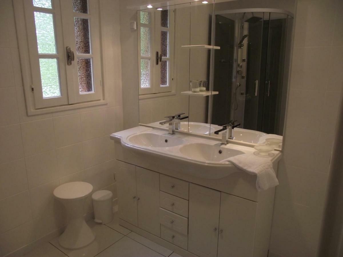 Emmony Bed & Breakfast