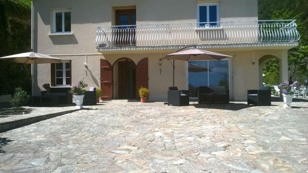 Emmony Bed & Breakfast 3*